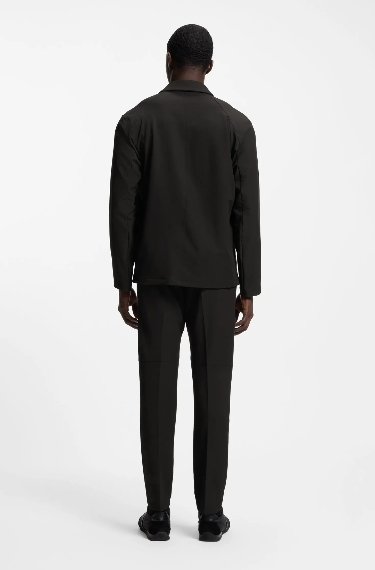 Water-repellent jacket in stretch fabric