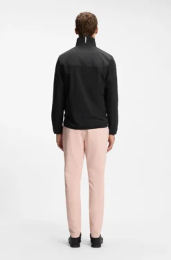Water-repellent jacket with four-way stretch