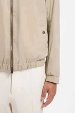 Water-repellent zipped jacket with two-way stretch