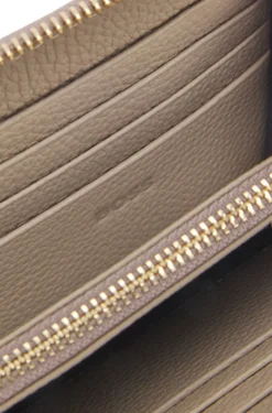 Ziparound wallet in grained leather with metallic logo lettering